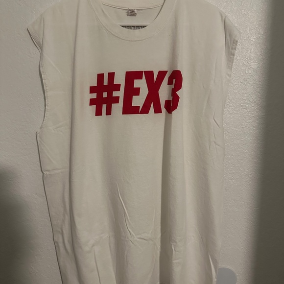 NEW SDCC 2014 #EX3 :The Expendables 3 PROMO White Sleeveless T-Shirt RARE 2XL - Picture 2 of 4